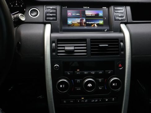 Used 2019 Land Rover Discovery Sport HSE AWD/4WD image 21