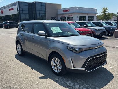Used 2025 Kia Soul LX w/ LX Technology Package