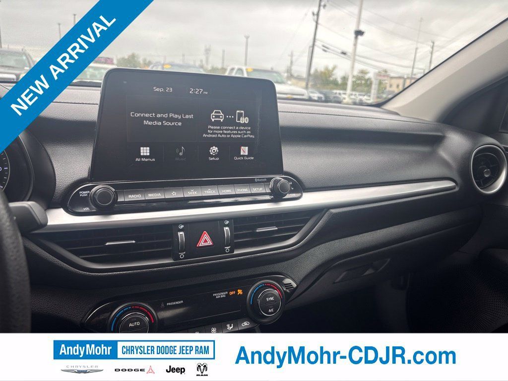 Used 2019 Kia Forte LXS FWD image 9