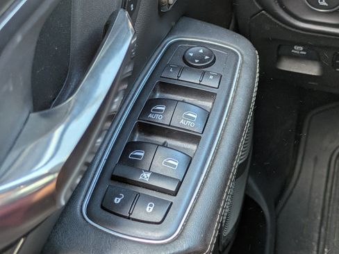 Used 2019 RAM 1500 Limited RWD image 20