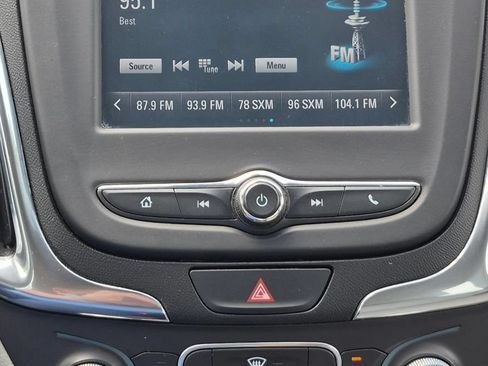 Used 2018 Chevrolet Equinox LS AWD/4WD image 9