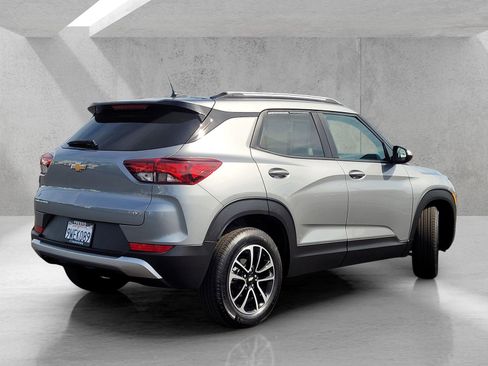 Used 2026 Chevrolet TrailBlazer LT image 4