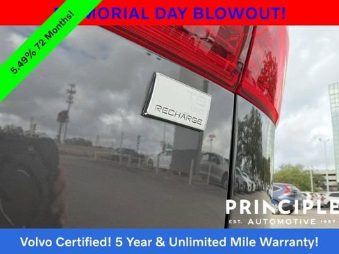 Certified 2024 Volvo XC60 T8 Plus w/ Protection Package Premier AWD/4WD image 16
