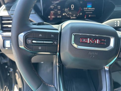 Used 2025 GMC Acadia AT4 AWD/4WD image 15
