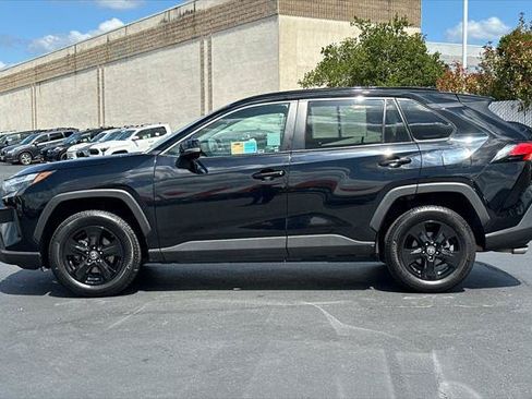 Certified 2022 Toyota RAV4 XLE w/ Convenience Package FWD image 9