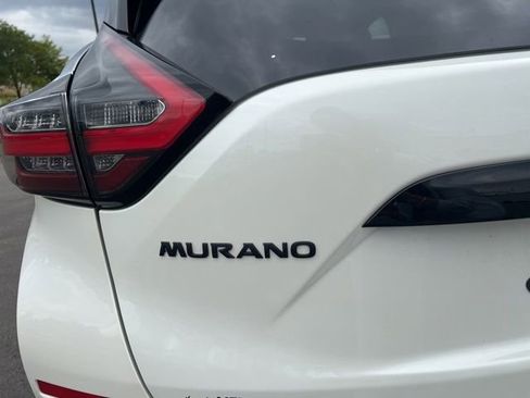 Used 2024 Nissan Murano SV w/ SV Midnight Edition Package image 11