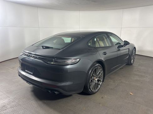 Certified 2023 Porsche Panamera 4 Platinum Edition image 7