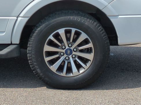 Used 2017 Ford Expedition XLT AWD/4WD image 14