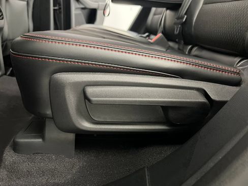 Used 2026 Ford Escape ST-Line FWD image 18