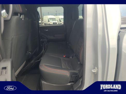 Used 2023 Nissan Frontier PRO-4X w/ Pro Convenience Package AWD/4WD image 17