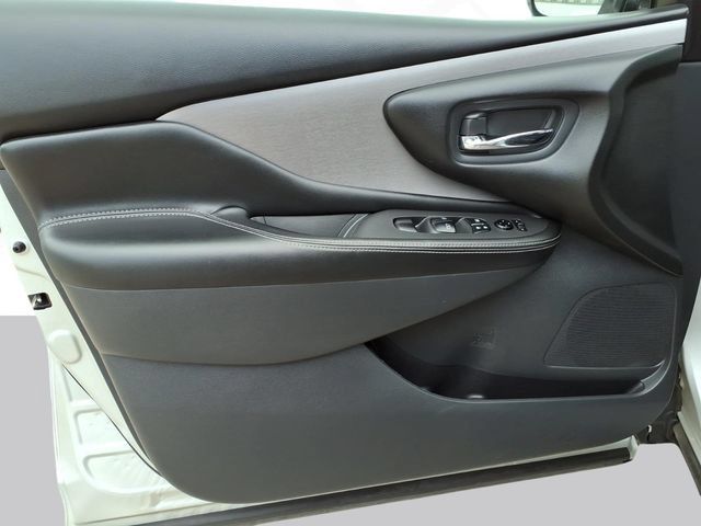 Used 2023 Nissan Murano S AWD/4WD image 10
