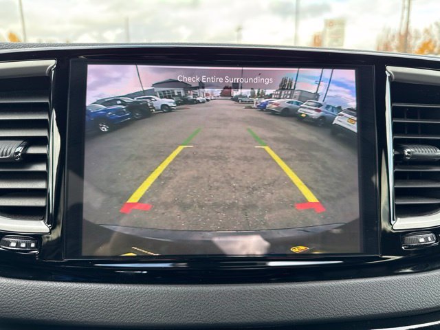 Used 2025 Chrysler Pacifica Select FWD image 28