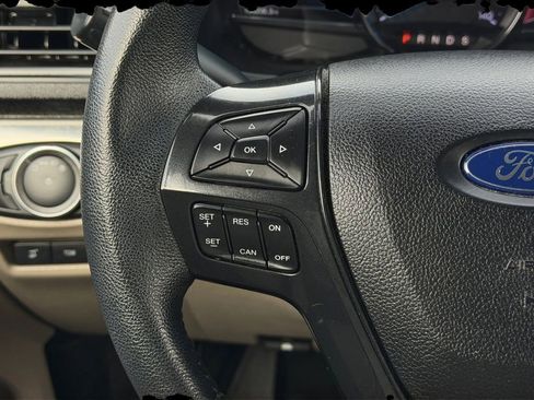 Used 2018 Ford Explorer XLT w/ Equipment Group 202A image 18