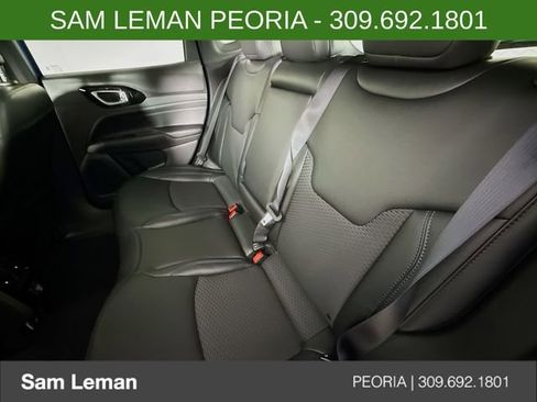 New 2026 Jeep Compass Latitude image 19