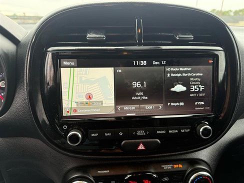 Used 2020 Kia Soul EX w/ Option Group 015 FWD image 18