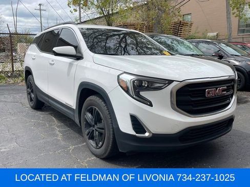 Used 2019 GMC Terrain SLE w/ Driver Convenience Package FWD image 4