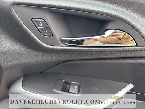 Used 2025 Chevrolet Trax RS w/ Driver Confidence Package image 35