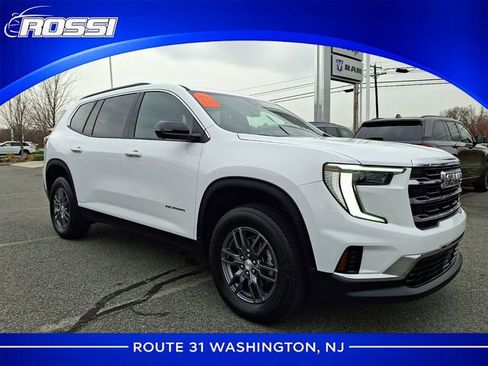 Used 2025 GMC Acadia Elevation image 1