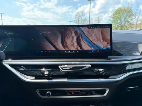 Used 2024 BMW X6 xDrive40i AWD/4WD image 30