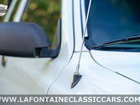 Used 1989 Toyota Pickup Deluxe image 18