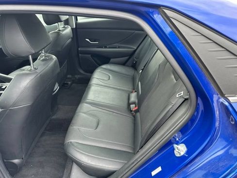 Used 2023 Hyundai Elantra Limited FWD image 13