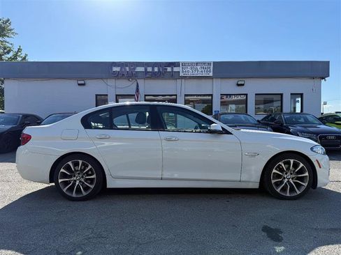 Used 2016 BMW 528i xDrive Sedan AWD/4WD image 5