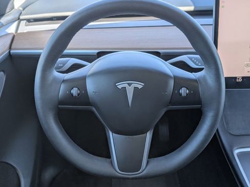 Used 2023 Tesla Model Y Long Range AWD/4WD image 16