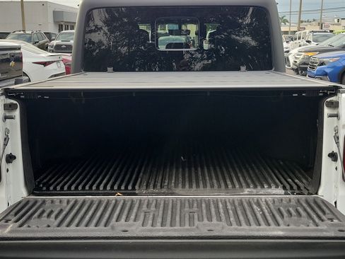 Used 2023 Jeep Gladiator Rubicon w/ LED Lighting Group image 12