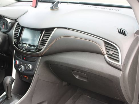 Used 2017 Chevrolet Trax LS FWD image 26