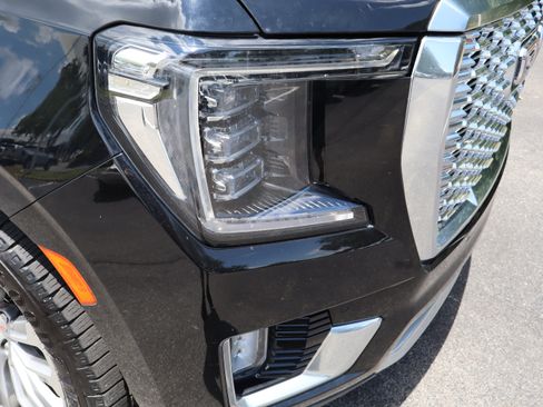 Used 2021 GMC Yukon XL Denali w/ Advanced Technology Package RWD image 13