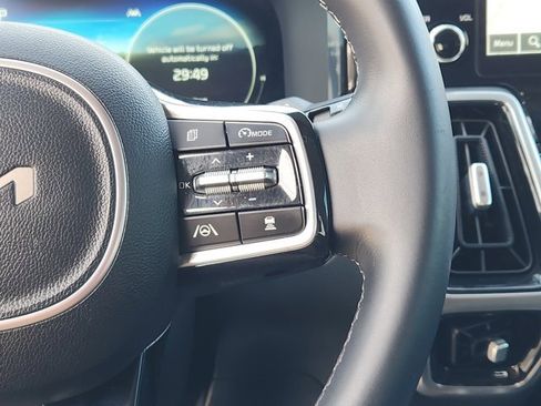 Certified 2023 Kia Sorento SX image 28