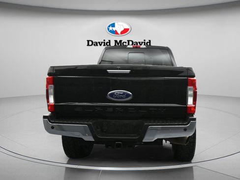 Used 2017 Ford F250 Lariat w/ Lariat Value Package AWD/4WD image 8