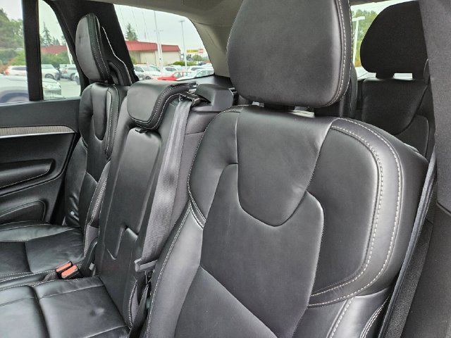 Used 2025 Volvo XC90 B6 Ultra w/ Protection Package Premier AWD/4WD image 15