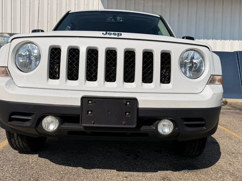 Used 2016 Jeep Patriot Sport w/ Power Value Group AWD/4WD image 7