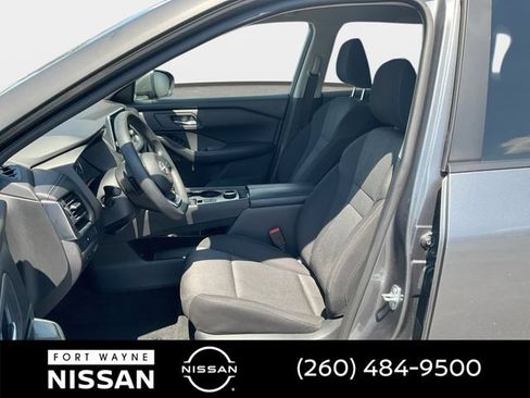 Used 2024 Nissan Rogue SV AWD/4WD image 12