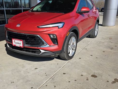 Used 2024 Buick Encore GX Preferred image 3