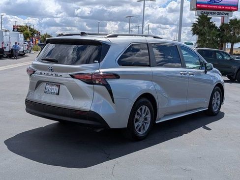 Used 2021 Toyota Sienna LE FWD image 7