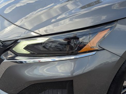 Certified 2024 Nissan Altima 2.5 SV FWD image 11