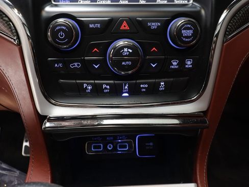 Used 2018 Jeep Grand Cherokee Trackhawk AWD/4WD image 12