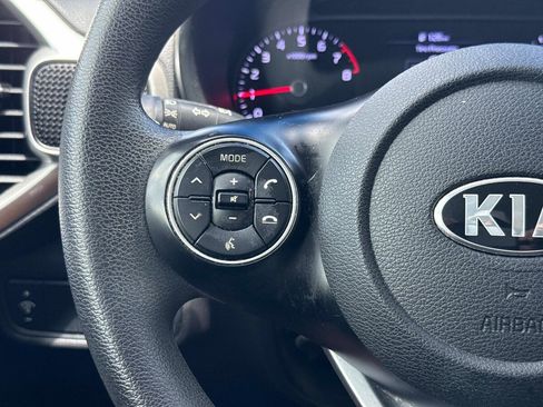 Used 2020 Kia Soul LX FWD image 29