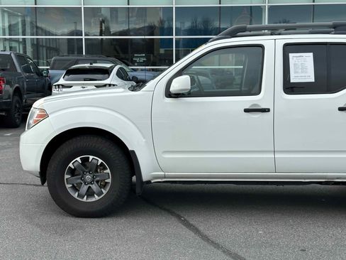 Used 2020 Nissan Frontier PRO-4X w/ Pro-4x Utility Package image 4
