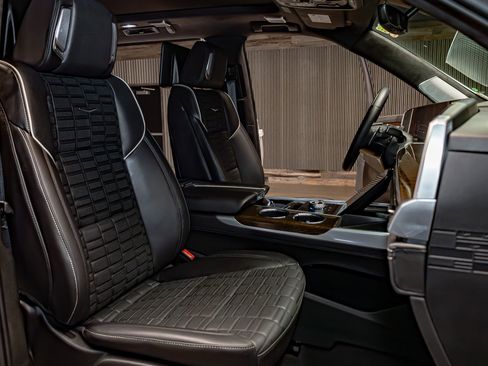 Used 2025 Cadillac Escalade Sport Platinum image 28