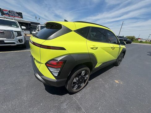 Used 2024 Hyundai Kona SEL w/ Convenience Package AWD/4WD image 3