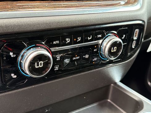 Certified 2024 GMC Sierra 1500 Elevation w/ Preferred Package image 19