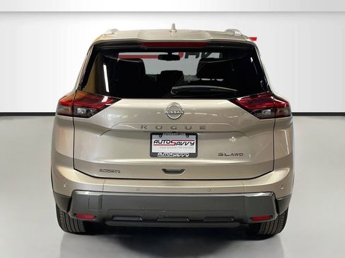 Used 2025 Nissan Rogue SL w/ SL Premium Package AWD/4WD image 6