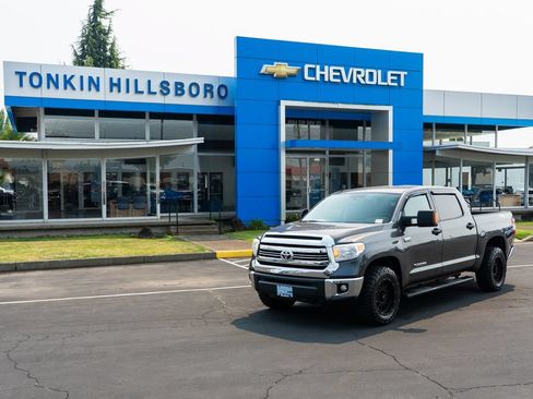 Used 2016 Toyota Tundra SR5 w/ TRD Off Road Package AWD/4WD image 2