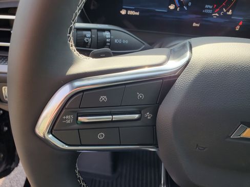 New 2026 Chevrolet Traverse LT w/ Sun and Wheel Package image 13