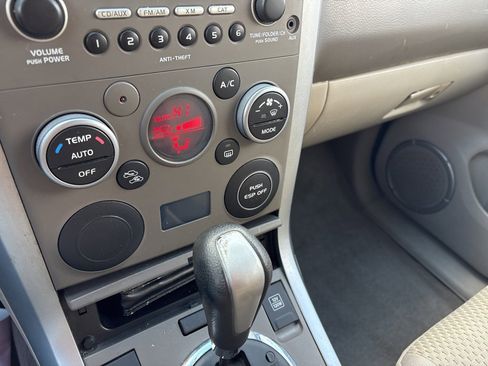 Used 2011 Suzuki Grand Vitara Premium image 19