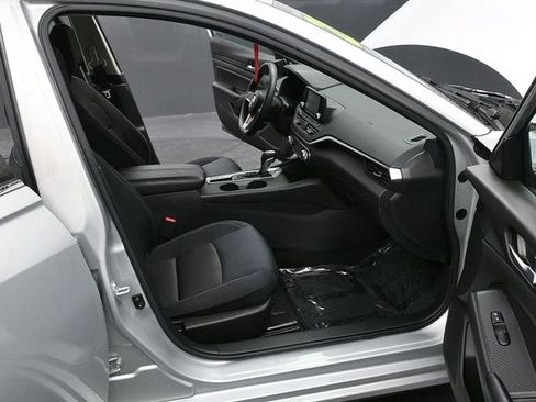 Used 2021 Nissan Altima 2.5 S image 9