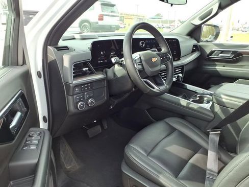Used 2025 Chevrolet Tahoe LT AWD/4WD image 6